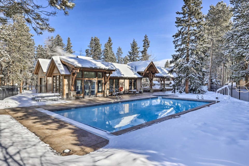 1/2 Mi to Chairlift! Breck Condo w/ Hot Tub Access Apartment in Breckenridge