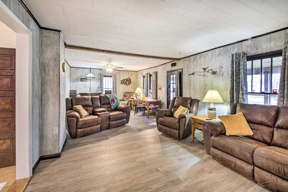 Illinois Vacation Rental Home: Pets Welcome House in Indiana