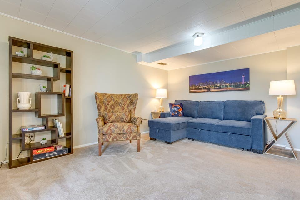 8 Mi to Dtwn Denver: Wheat Ridge Gem w/ Patio Apartment in Wheat Ridge