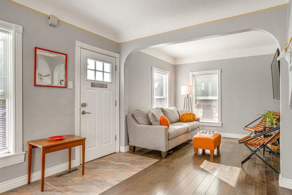 Near Hospitals & Red Rocks: Dog-Friendly Home! House in Englewood
