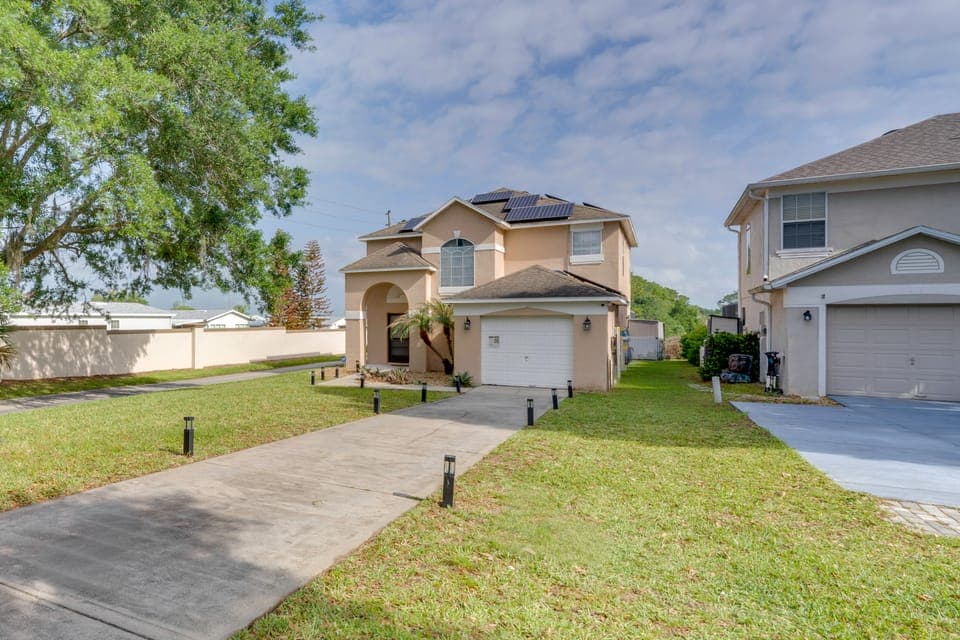 Lanai w/ Private Pool! Golf Getaway in Haines City House in Haines City