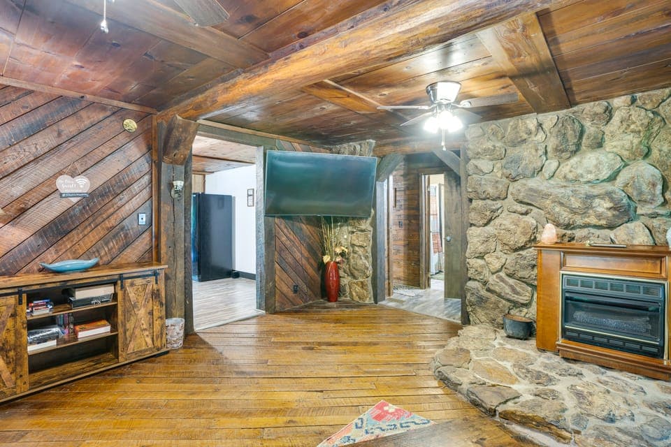 French Lick Getaway w/ Deck, Grill & Fire Pit! House in Indiana