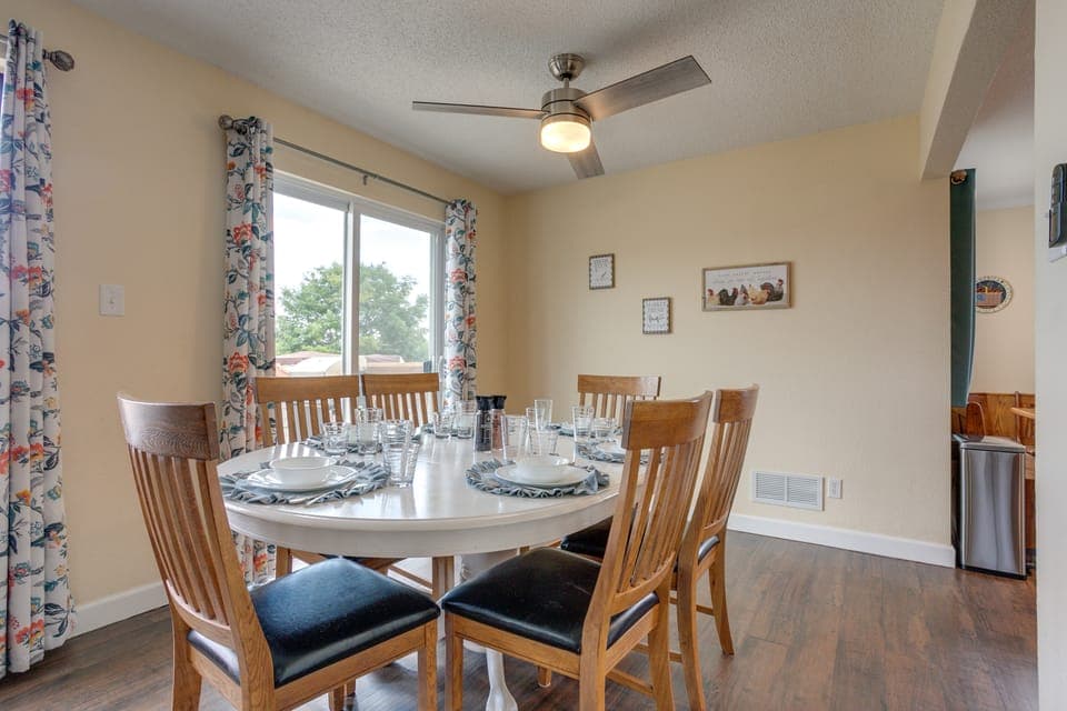 Grill, Fireplace & Fenced-In Yard: Thornton Home! House in Northglenn
