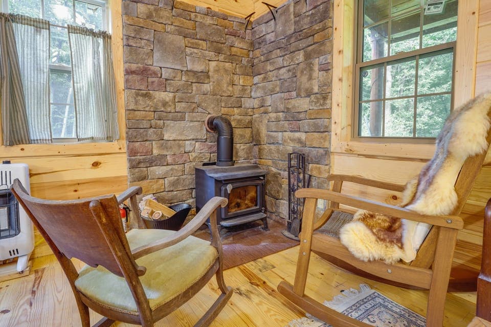 Marlinton Cabin Rental w/ Greenbrier River Access! House in Shenandoah Valley