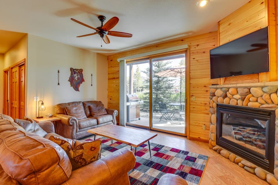 Walk to Main Street: Grand Lake Condo w/ Patio Apartment in Grand Lake