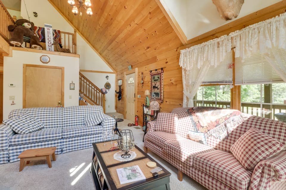 Virginia Mountain Cabin w/ Decks & Fireplaces House in Shenandoah Valley