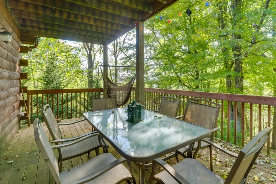 Virginia Mountain Cabin w/ Decks & Fireplaces House in Shenandoah Valley