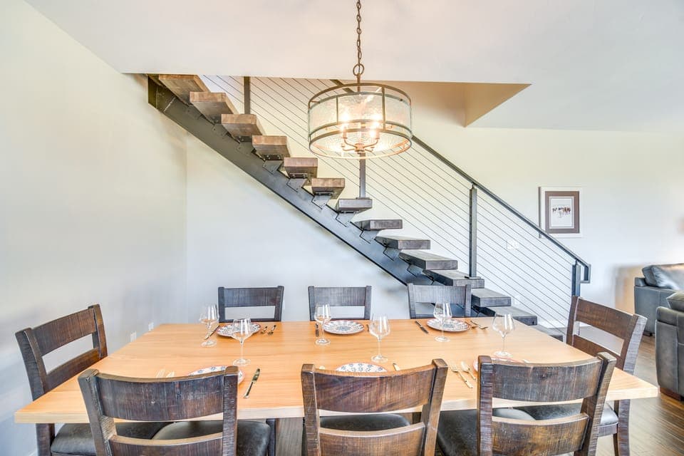 Ski-In/Ski-Out Granby Townhouse w/ Private Hot Tub Apartment in Granby