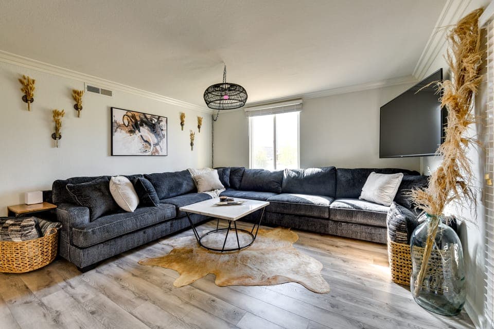 Private Patio, Community Perks: Palm Springs Condo Apartment in Palm Springs