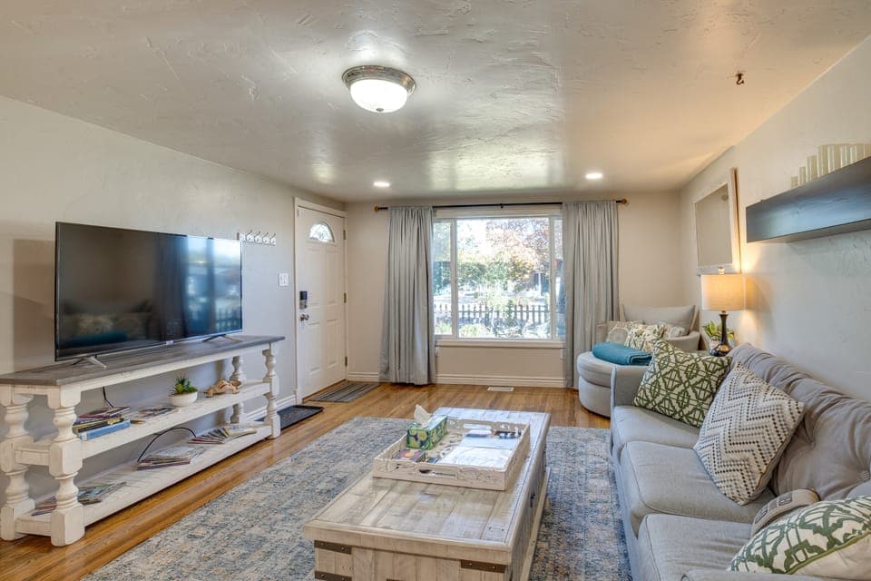 2 Mi to Dtwn: Grand Junction Home w/ Hot Tub House in Grand Junction