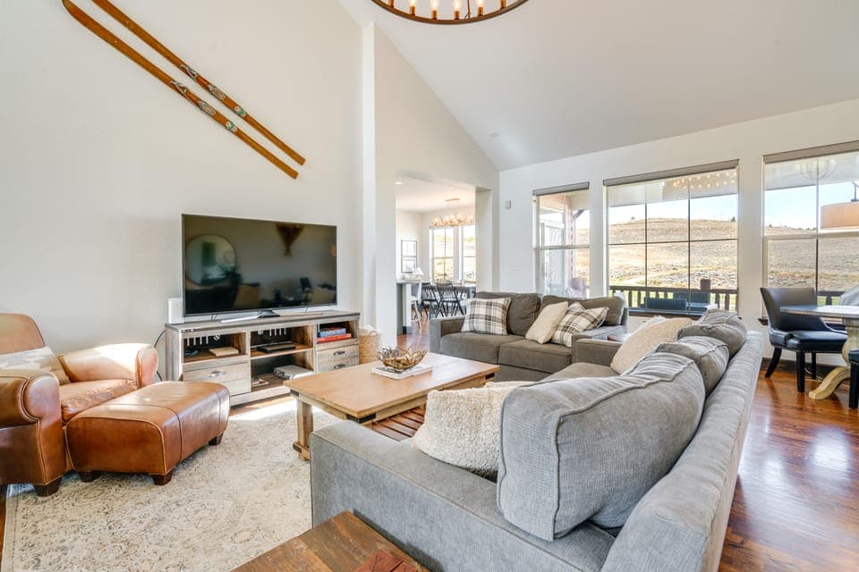 Half-Mi to Skiing: Gorgeous Granby Ranch Home! House in Granby