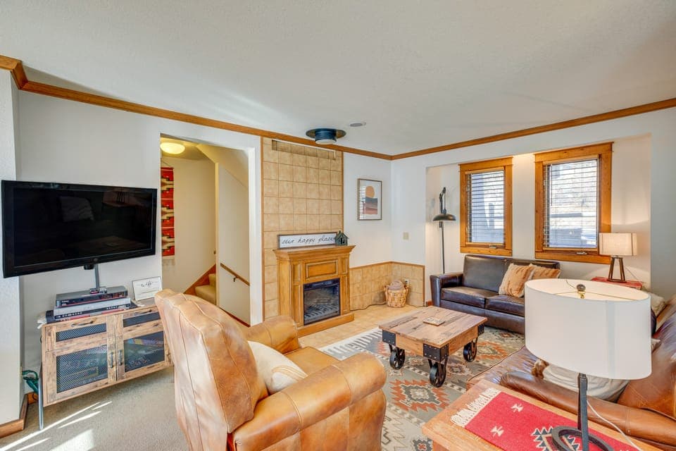 Spacious Ouray Townhome - Walk to Hot Springs! Apartment in Ouray