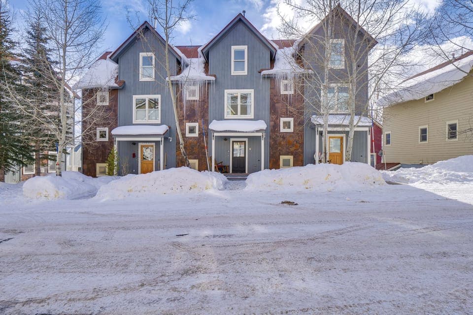 Chic Crested Butte Townhome 1/2 Mi to Skiing! Apartment in Colorado