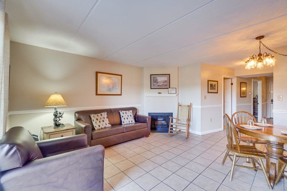 Gatlinburg Vacation Rental - Walk Downtown! Apartment in Gatlinburg