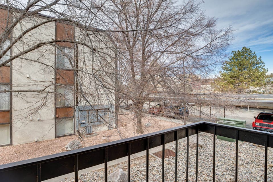Grand Junction Condo: Balcony, Community Pool! Apartment in Grand Junction