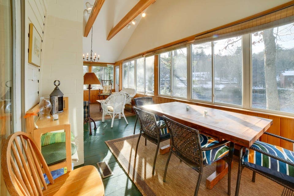 Lakefront Bradford Cottage w/ Dock, Near Skiing! Cottage in Newbury