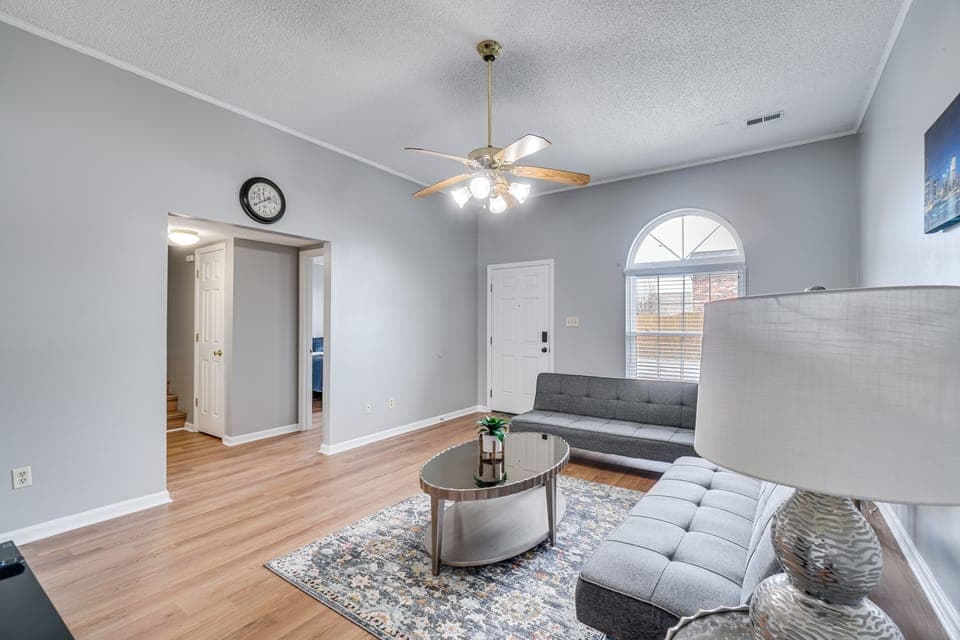 Pet-Friendly Knoxville Retreat w/ Deck + Gas Grill House in Knoxville