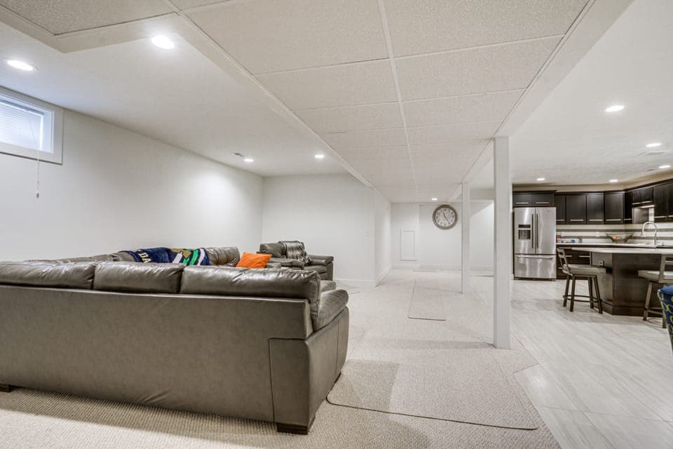 Convenient North Bend Apt: Half-Mi to Notre Dame! Apartment in South Bend