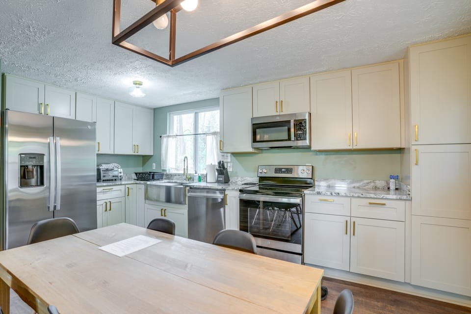 Serene Roseland Retreat Near Wintergreen Resort! House in Massies Mill
