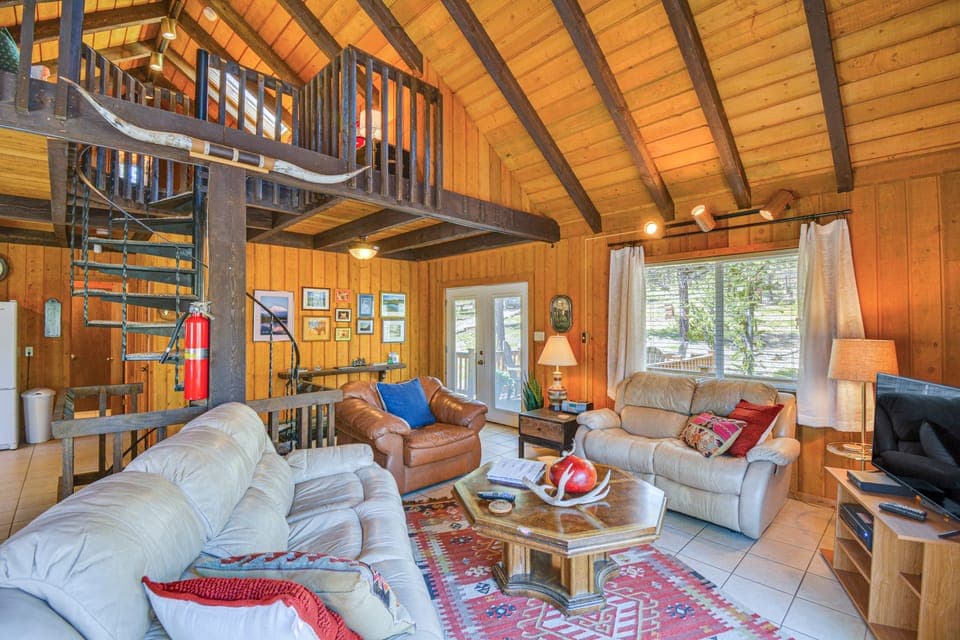 'McCall Creekside Cabin' Secluded Buena Vista Gem! House in Park County