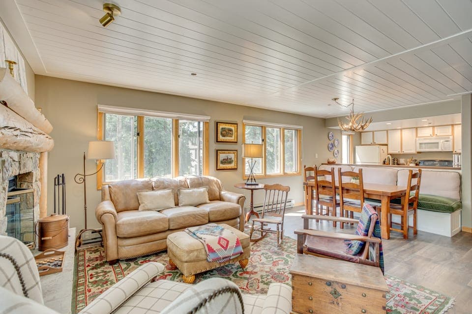 Walk to Beaver Creek Village: Cozy Condo! Apartment in Beaver Creek