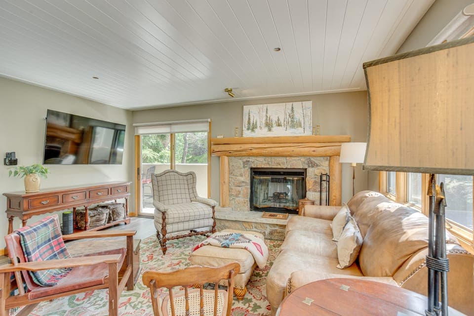 Walk to Beaver Creek Village: Cozy Condo! Apartment in Beaver Creek
