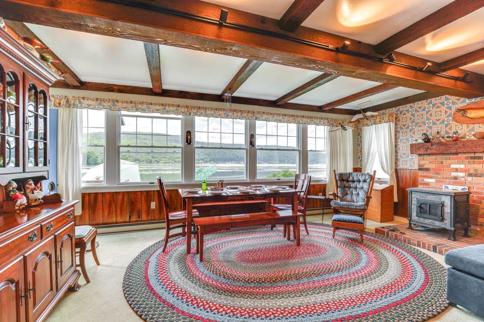 Canandaigua Lakefront Gem w/ Dock & Boat Slip Cottage in Canandaigua Lake