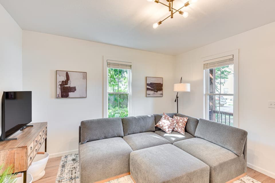2 MI to Notre Dame: Dog-Friendly Home w/ yard! House in South Bend