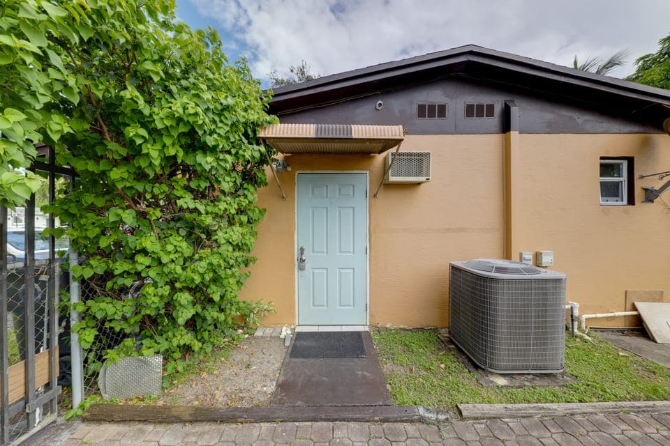 8 Mi to Beach: Pet-Friendly Fort Lauderdale Studio Apartment in North Lauderdale