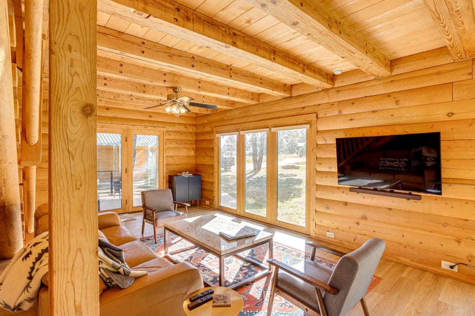 5 Mi to Dwtn: Pagosa Springs Cabin w/ Mtn Views! House in Colorado
