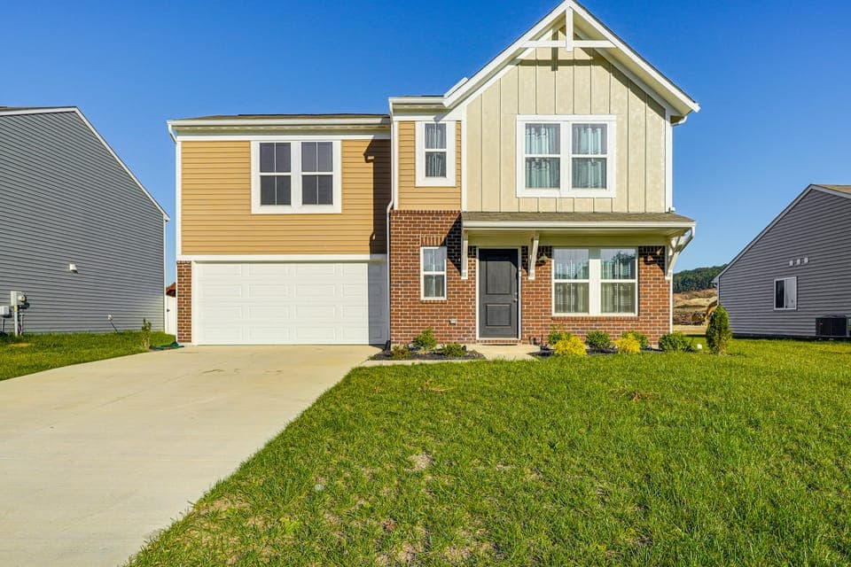 16 Mi to Louisville: Pet-Friendly Getaway! House in Louisville