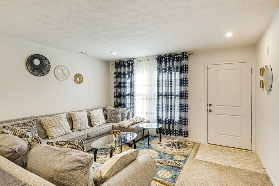 16 Mi to Louisville: Pet-Friendly Getaway! House in Louisville