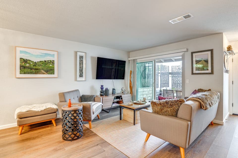 1 Mi to Dtwn Napa: Townhome w/ Pool Access Apartment in Napa Valley