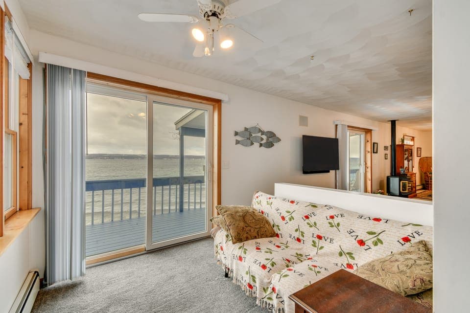 Boat, Grill & Unwind: Lakefront Cayuga Home! House in Cayuga Lake