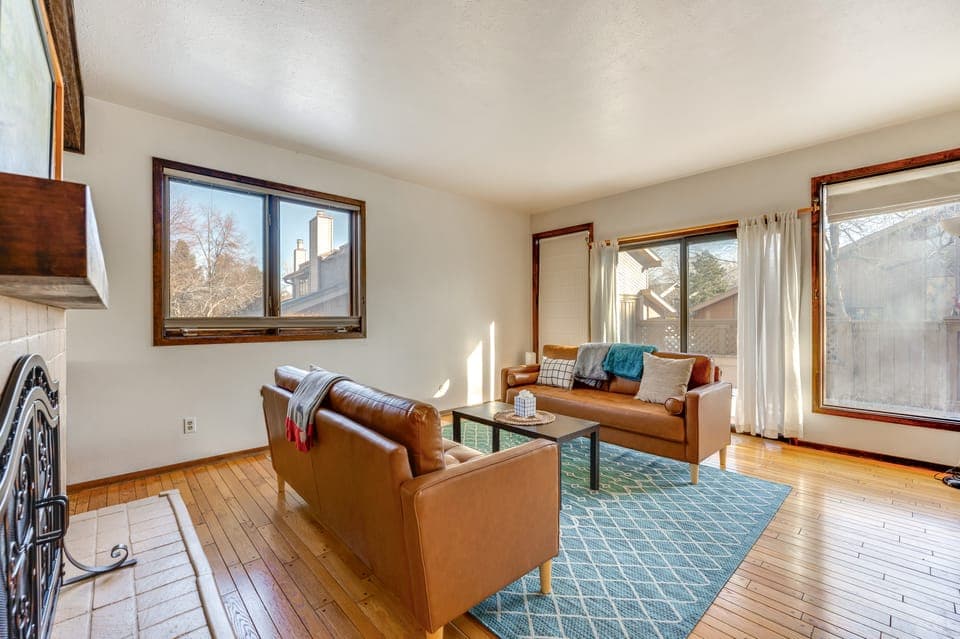 2 Mi to CU Boulder: Townhome w/ Private Deck! Apartment in Boulder