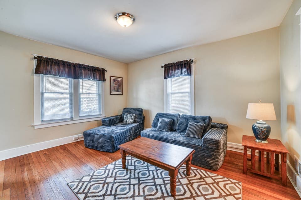1 Mi to Dtwn Binghamton: Apt w/ Covered Balcony! Apartment in Binghamton