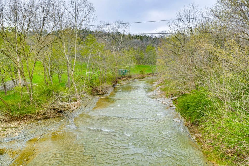 Peaceful Home w/ Patio on 30 Acres in Coxs Creek! House in Indiana