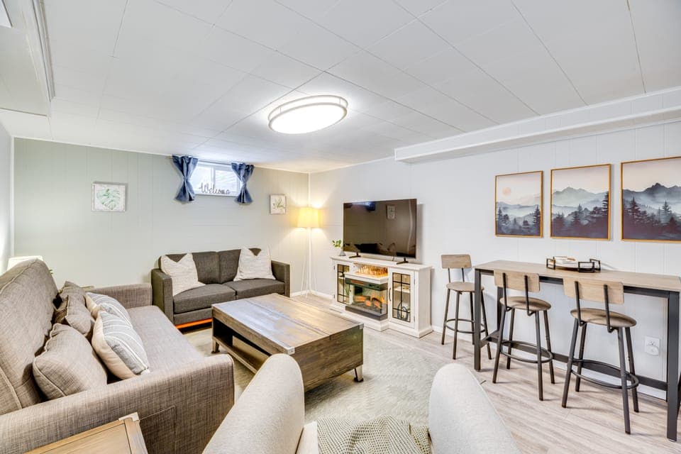 Colorado Springs Apt w/ Private Hot Tub Apartment in Old Colorado City