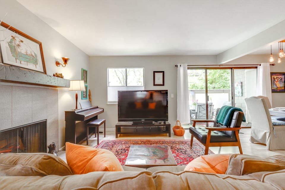 Private Patio & Workspace: Quiet Sonoma Condo! Apartment in Sonoma