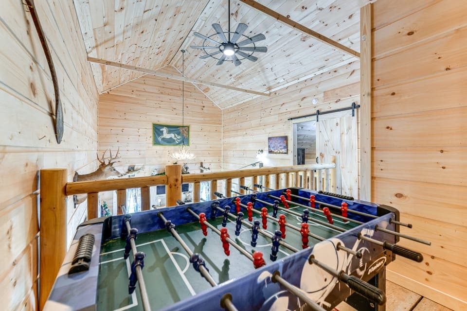 On-Site Creek Access: Pet-Friendly Cosby Cabin! House in Cosby