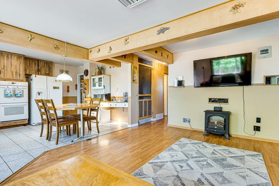 Near Family-Friendly Attractions: Northglenn Home! House in Northglenn
