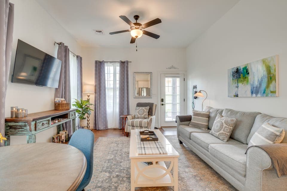Walk to Historic Maryville: True Southern Getaway! Apartment in Maryville
