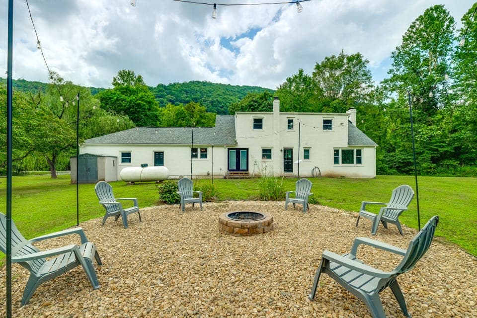 Fishing Trips & Waterfall Hikes! Alleghany Cottage House in Shenandoah Valley