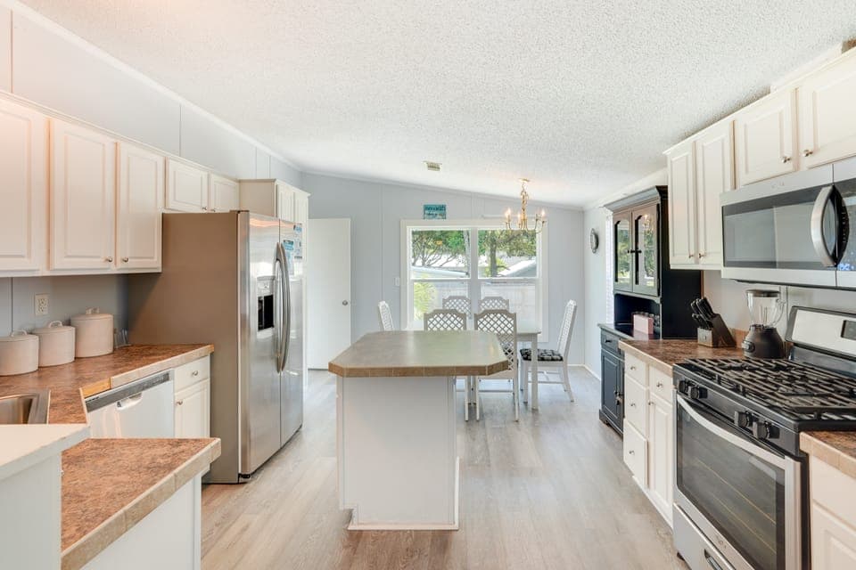 2 Blocks to Beach! Family-Friendly Home in PCB House in Laguna Beach