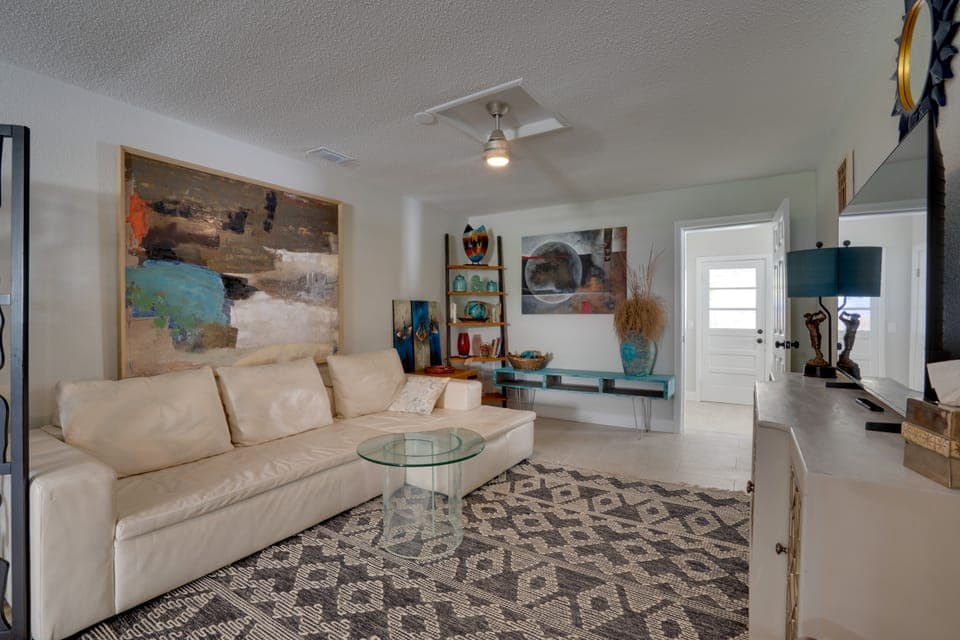 Steps to Gulf: Updated Duplex in Redington Shores! House in North Redington Beach