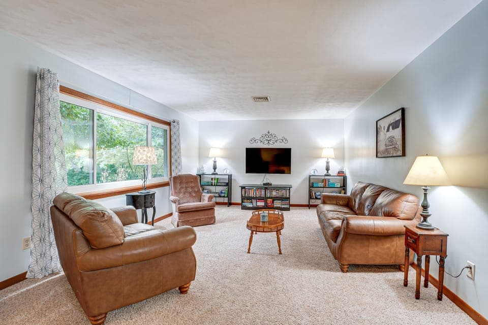 Quiet Retreat in Bluffton: Fish, Hike & Golf House in Indiana