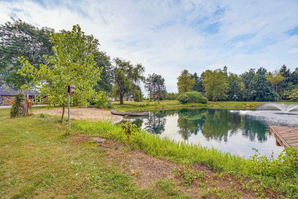 Quiet Retreat in Bluffton: Fish, Hike & Golf House in Indiana