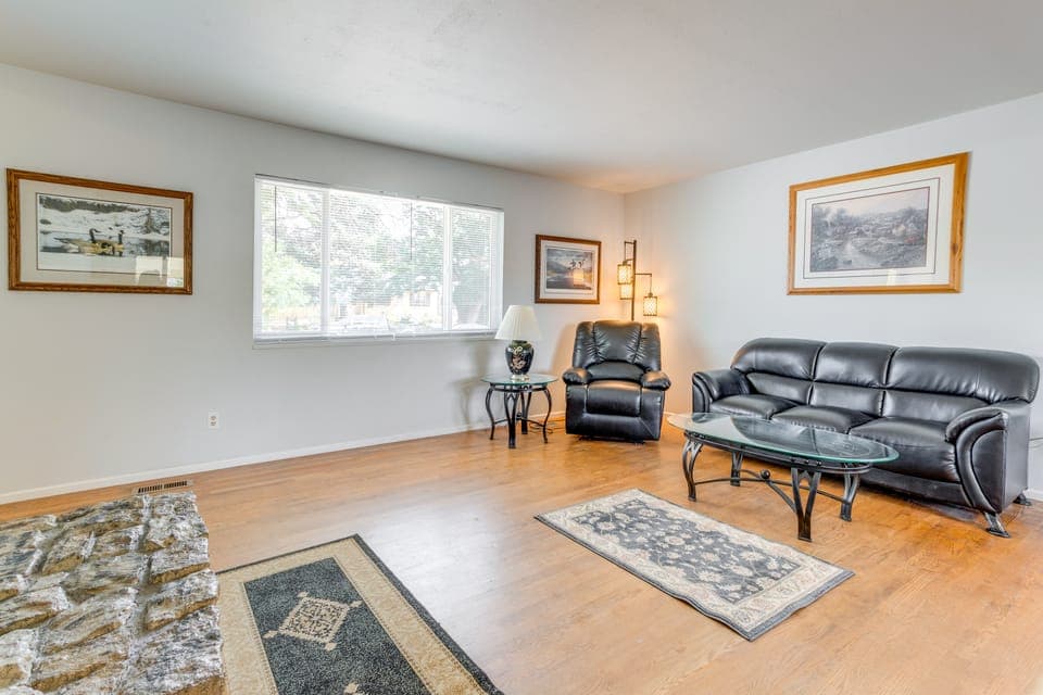 2 Mi to Hospitals: Home w/ Private Yard in Aurora House in Aurora