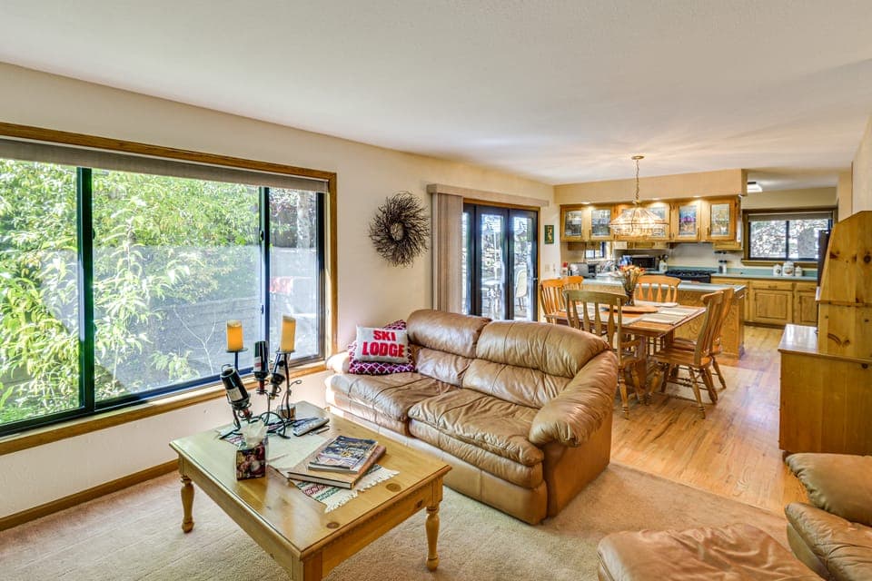 Large Family Duplex w/ Grill, Near Beaver Creek Apartment in Avon