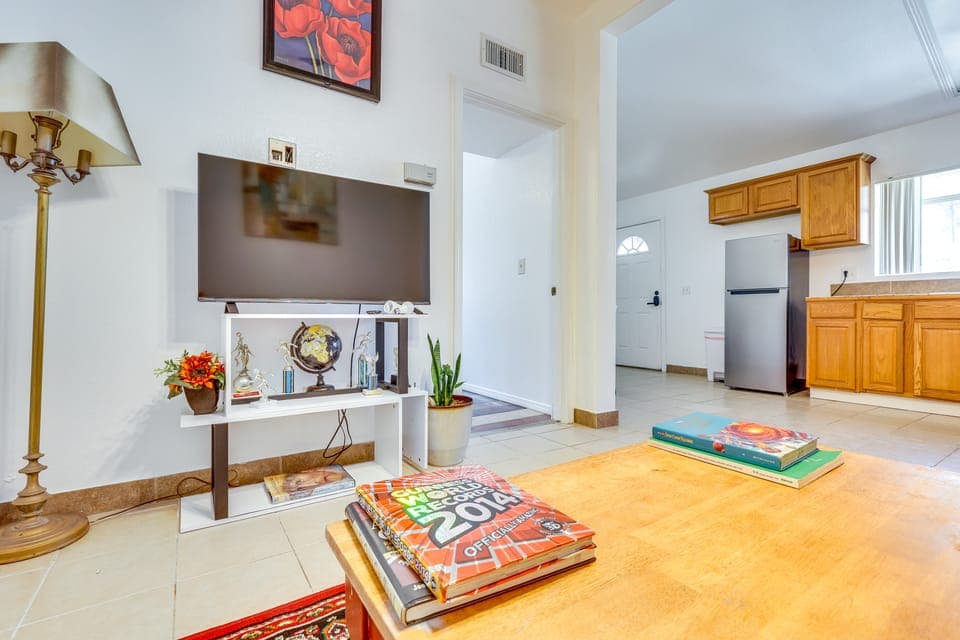 4 Mi to Lake Elsinore: Pet-Friendly Adventure Base Apartment in Lake Elsinore